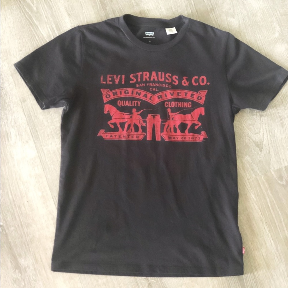 LEVI STRAUSS & CO. T-SHIRT